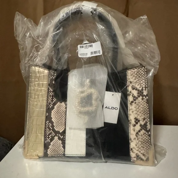 Aldo Black and Gold Women's Bag - Picture 6 of 6